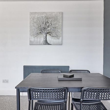 Luxury 3-Bed Apartment Near To London With Parking ホーンチャーチ エクステリア 写真
