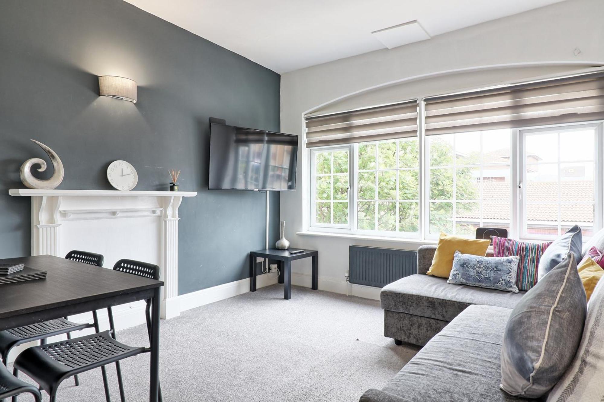 Luxury 3-Bed Apartment Near To London With Parking ホーンチャーチ エクステリア 写真