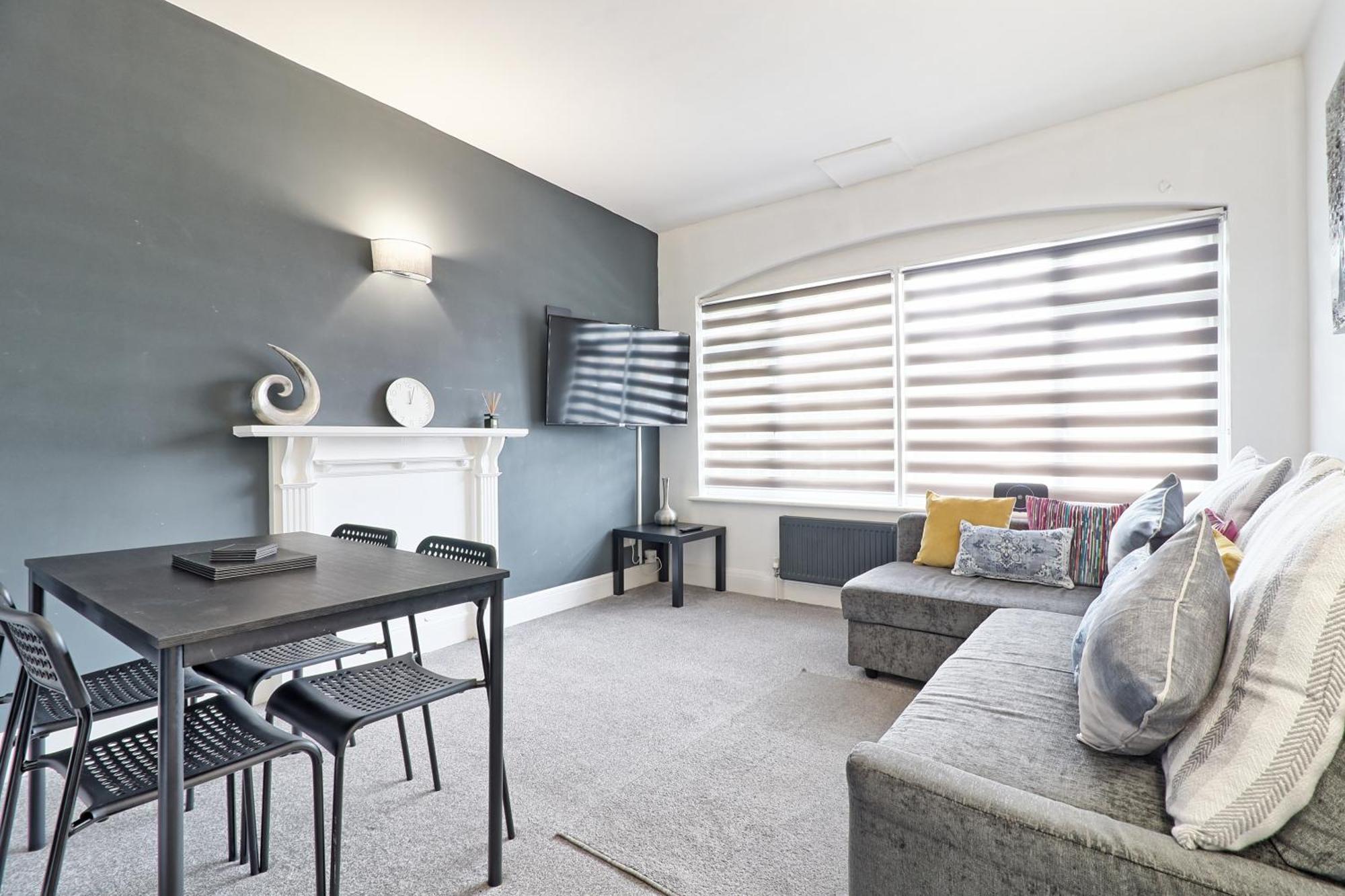 Luxury 3-Bed Apartment Near To London With Parking ホーンチャーチ エクステリア 写真